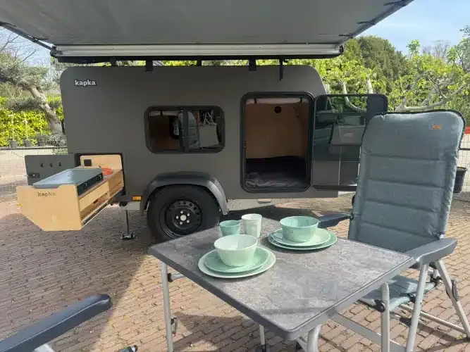 De Magellaan met luifel en campingset